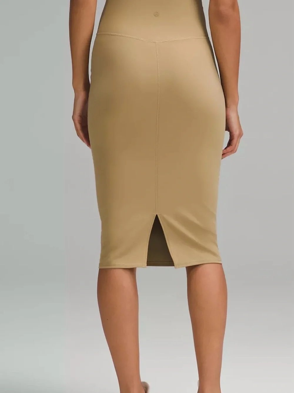 NWT lululemon Nulu Slim-Fit High-Rise Skirt